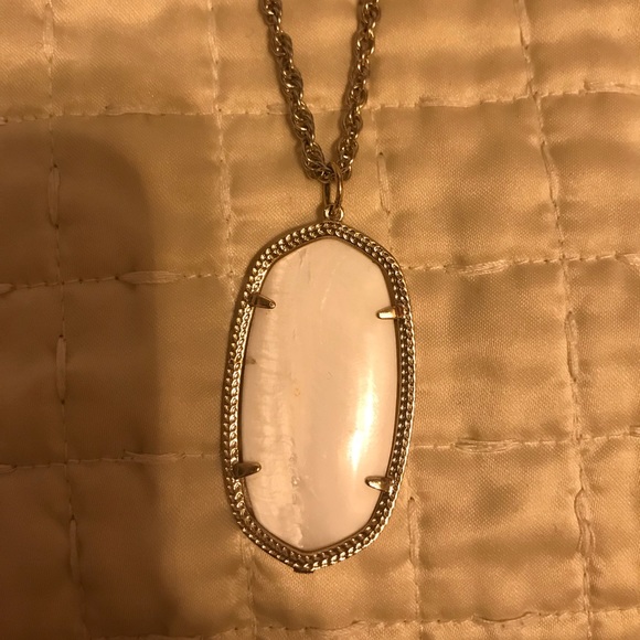 Kendra Scott Rayne necklace - Picture 2 of 4